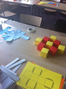 Yes the cubes move...